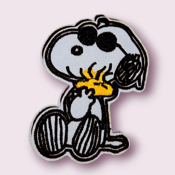 Iron On Patch-Crafts Material DIY Accessory-Snoopy-Peanuts-Woodstock-Cartoon - Picture 1 of 3